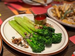 轻煎西兰苔-ZAFFERANO西班牙海鲜饭(上海首店)