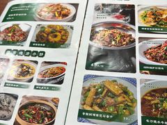 -湖南人家湘菜馆(镇江路店)