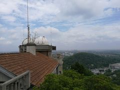 -上海佘山国家森林公园东门地面停车场