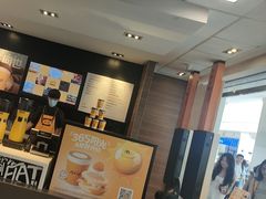 -麦当劳(汉口火车站候车室店)