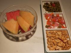 开胃小菜和餐前水果-荷塘秋月·本帮江浙菜(国权路店)