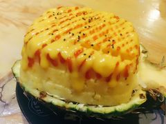 菠萝沙拉-小木屋米酒店总店