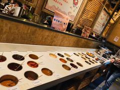 自助调料区-哥老官重庆美蛙鱼头(西湖银泰十一哥店)