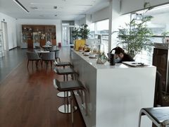 -河北盛世之星奔驰4S店(赵佗公园店)