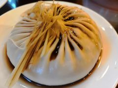 陈士荣蟹黄汤包-鸿运酒楼