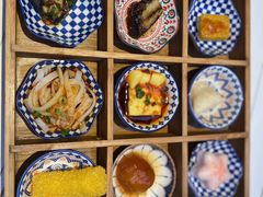 -阿瓦山寨·湘菜现炒·剁椒鱼头王(咸阳总店)