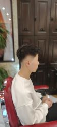 -东方先生国潮男士理发馆