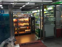 门面-全家便利店(上体场站店)