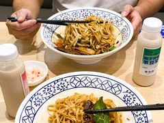 -李与白包子铺(桐梓林店)