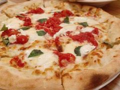 -城市大道红炉披萨烘焙坊