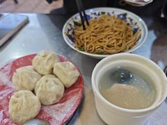 -高师傅特色米粉汤包(建设路店)