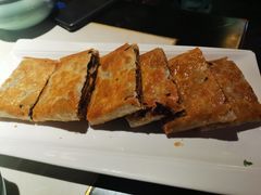 芝麻酱糖饼-京味斋·北京烤鸭(华威桥北工大店)