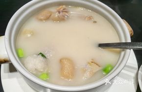 Braised Pork Trotter with Taro