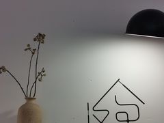 -彳亍咖啡·这里(水湾路店)