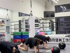 -浩克健身工作室