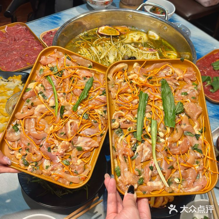 弹牙入味，傣味舂鸡脚：酸辣控的快乐源泉