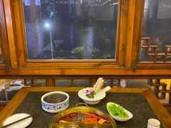 -小天鹅火锅·一线江景洪鼎旗舰店(洪崖洞店)