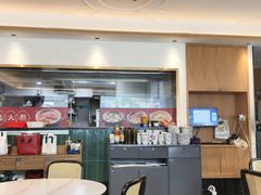 -粤港湾砂锅粥·宵夜(宝龙店)