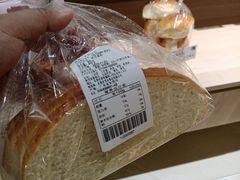 -顶东面包花园·生日蛋糕(世博店)
