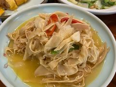 -赖厨潮汕砂锅粥