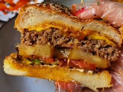 夏威夷牛肉汉堡-shark burger·鲨鱼汉堡(交子大道店)