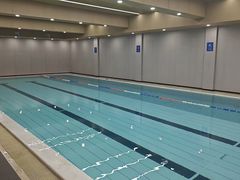 -蓝海豚游泳俱乐部(南京西路店)