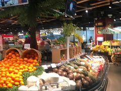 -中百仓储超市有限公司(越秀星汇维港店)
