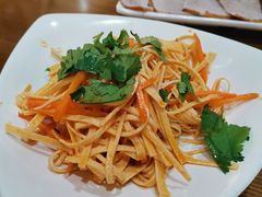 炝拌干豆腐-李连贵熏肉大饼(中街盛京龙城店)