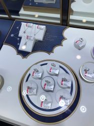 -老庙黄金(石路店)