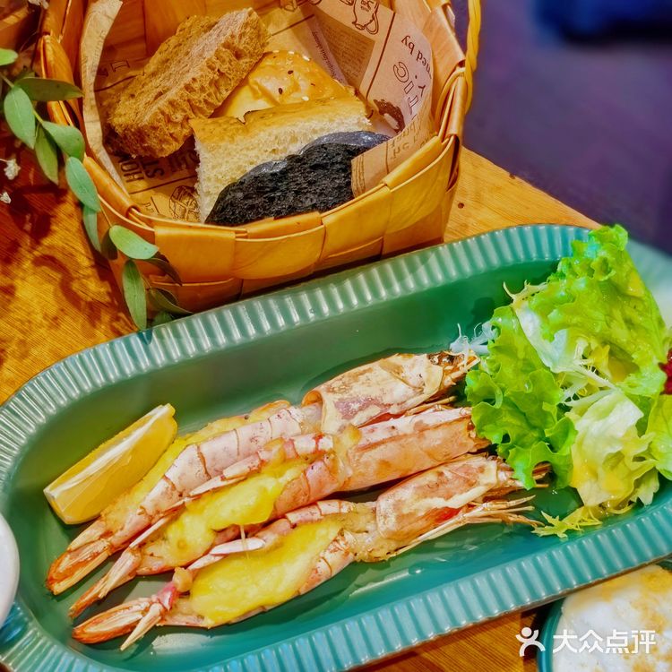 杭州西湖边的浪漫花园餐厅🍴美的一塌糊涂