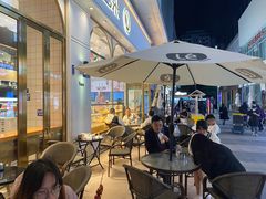 露天位-乐艺哆·乐活烘焙(浦西万达店)
