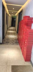 -PE SALON
