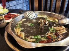 -周老三跷脚牛肉·全牛火锅(非遗传承店)