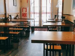 大堂-门框胡同百年卤煮(北新桥店)