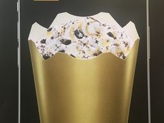 金饭碗麦旋风-麦当劳(宝山大厦店)