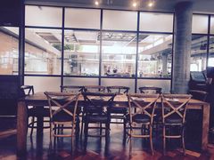 -ROAST coffee & eatery