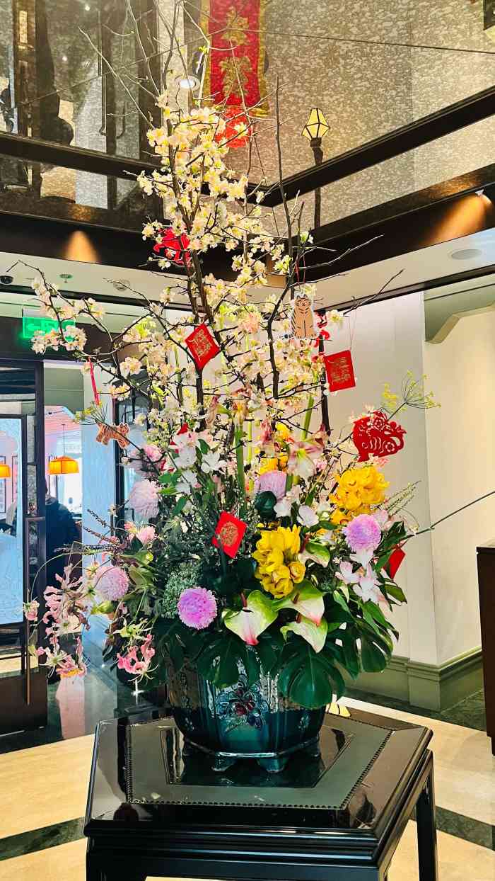 楼上荟馆(浦东国金店)-"小伙伴找的地方,港式打边炉,花胶带汤底说.