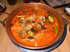 -洱火云南酸菜牛肉火锅(石景山当代商城店)