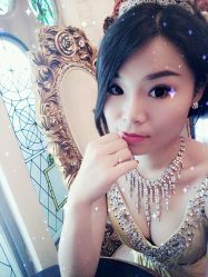-现代经典婚纱摄影