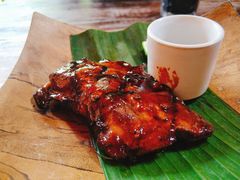 猪猪烤肉-Naughty Nuri’s Phuket