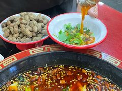 -烧哥美蛙肥肠鱼火锅·十五年社区店