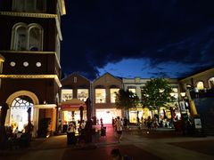 -王府井奥莱临潼小镇(临潼店)