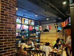 -何师烧烤Pro ·江湖川菜·小龙虾·精酿(太古里旗舰店)