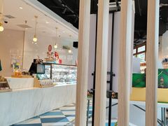 -85度C(生甜甜圈研究工坊·上海平凉店)