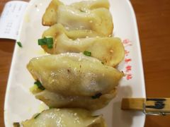 牛肉鍋貼-小姜锅贴(凤凰街店)