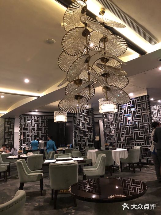 海湾壹品·粤菜·早茶·烤鸭(拱北店)大堂图片