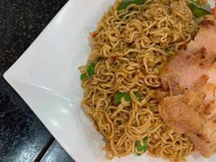香辣猪颈肉炒公仔面-金兰花泰国菜馆