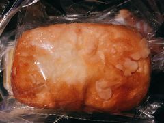 -万利隆面包生日蛋糕(人民路店)