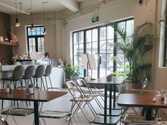 -Fridi Patisserie Cafe