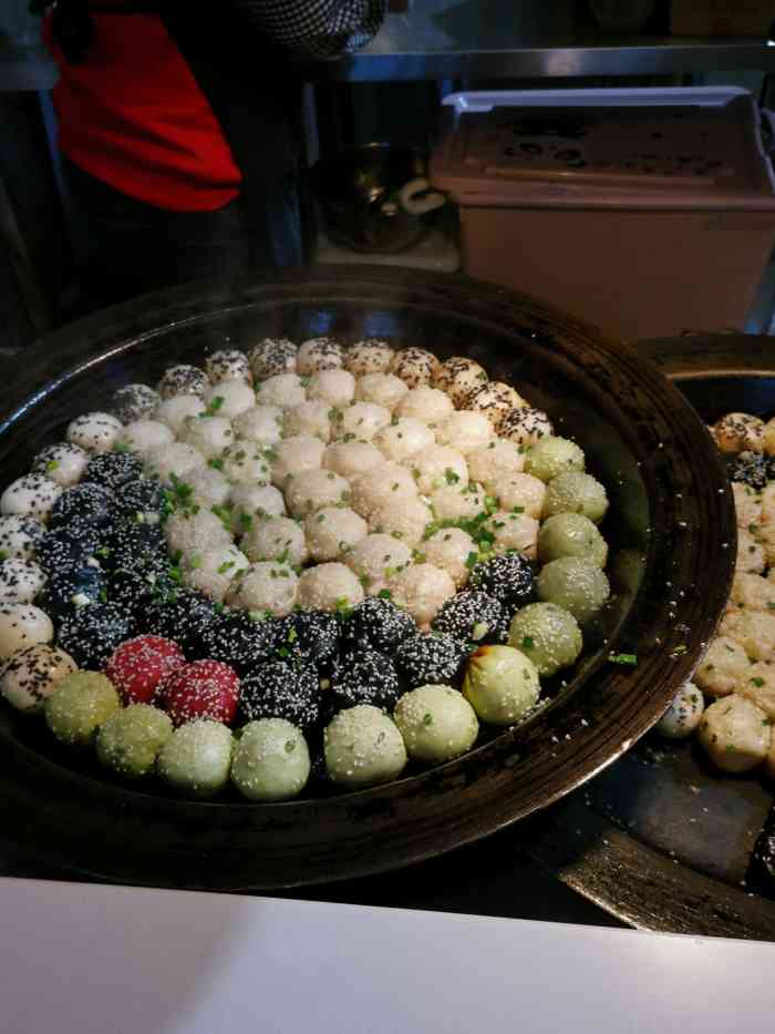 吴江路生煎包(大坪店)-"不知道是不是因为价格偏贵的原因,这条街上.